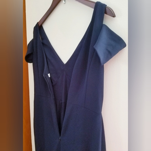 NWT Double V Off-Shoulder Navy Calvin Klein Formal Event Gown - Picture 10 of 14
